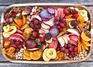 How To Create The Best Fruit Charcuterie Board