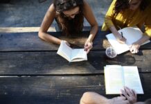How To Start A Book Club In 7 Easy Steps