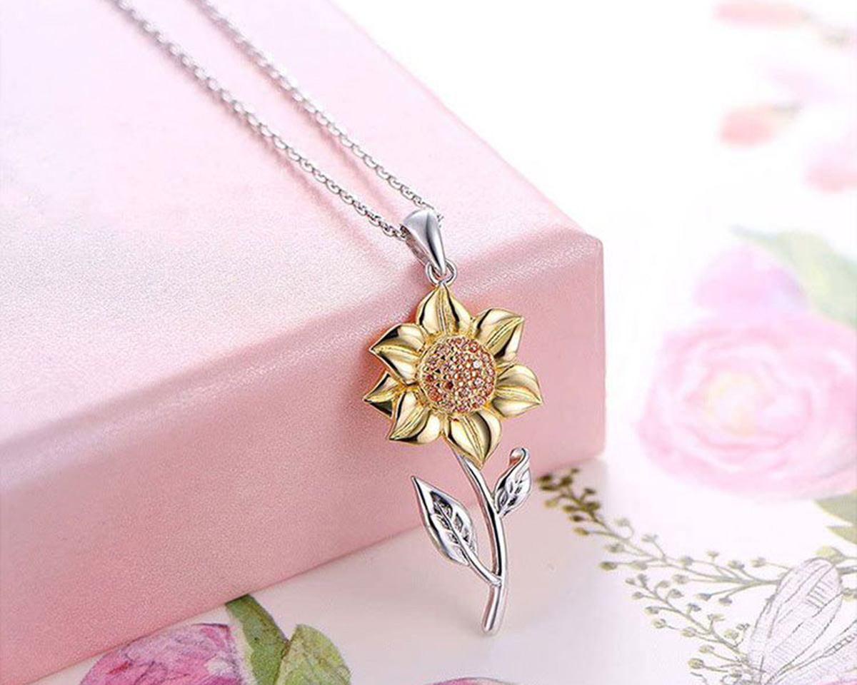 23 Stylish Mother’s Day Jewelry Gifts & Accessories To Make Her Sparkle