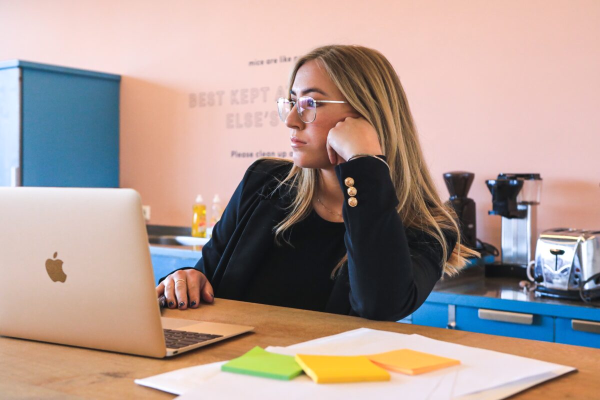 Thinking About Leaving Your Job? 10 Things To Consider Before You Do! Daily-Mom-Parent-Portal-How To Leave A Job