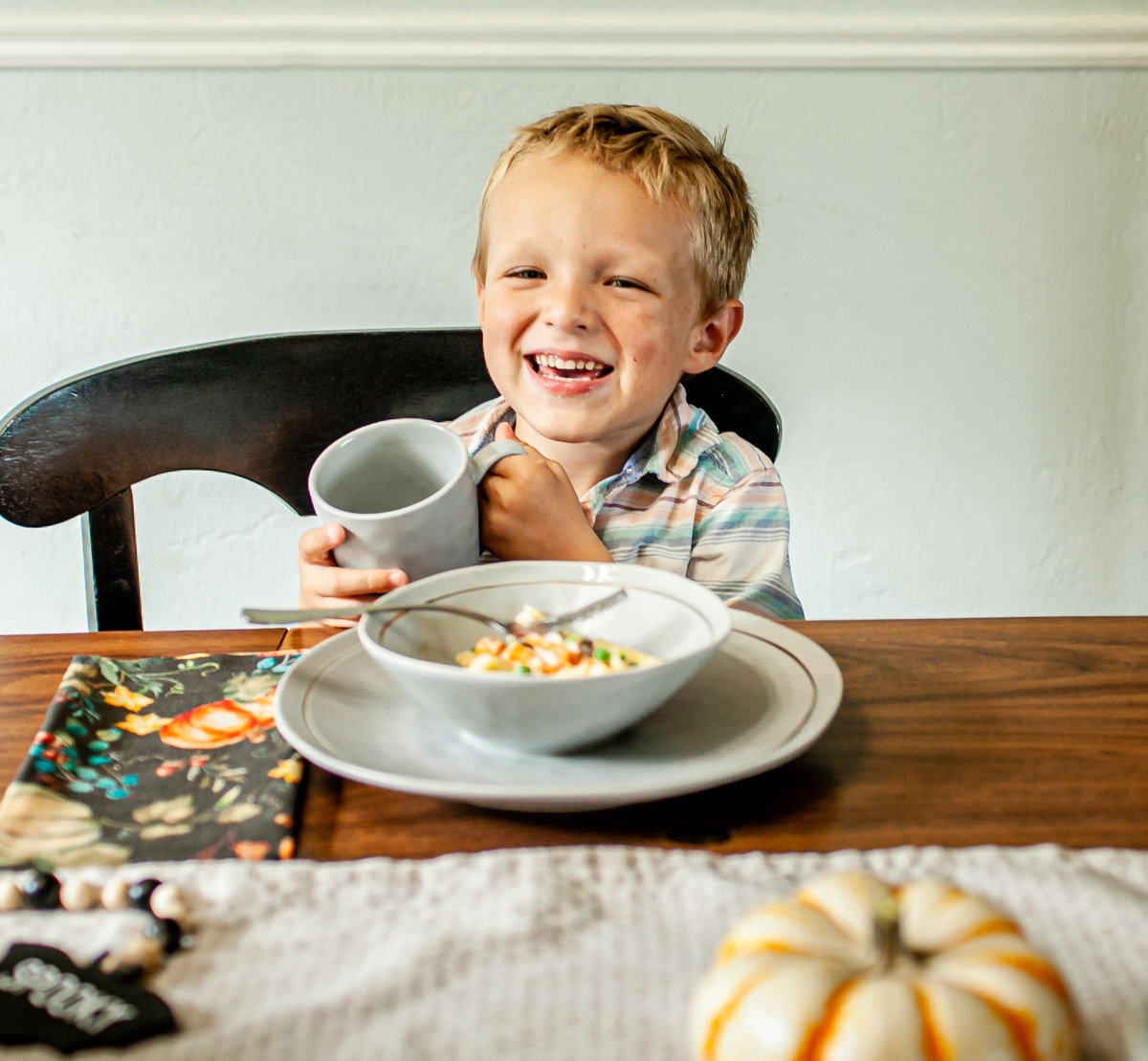 22 Festive Fall Dinner Party Ideas, Tips, & Tricks For Hosting This Season