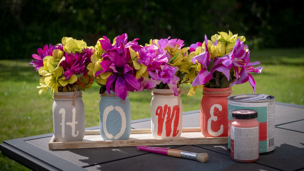 33 Cute Mother's Day Ideas That All Come in Mason Jars
