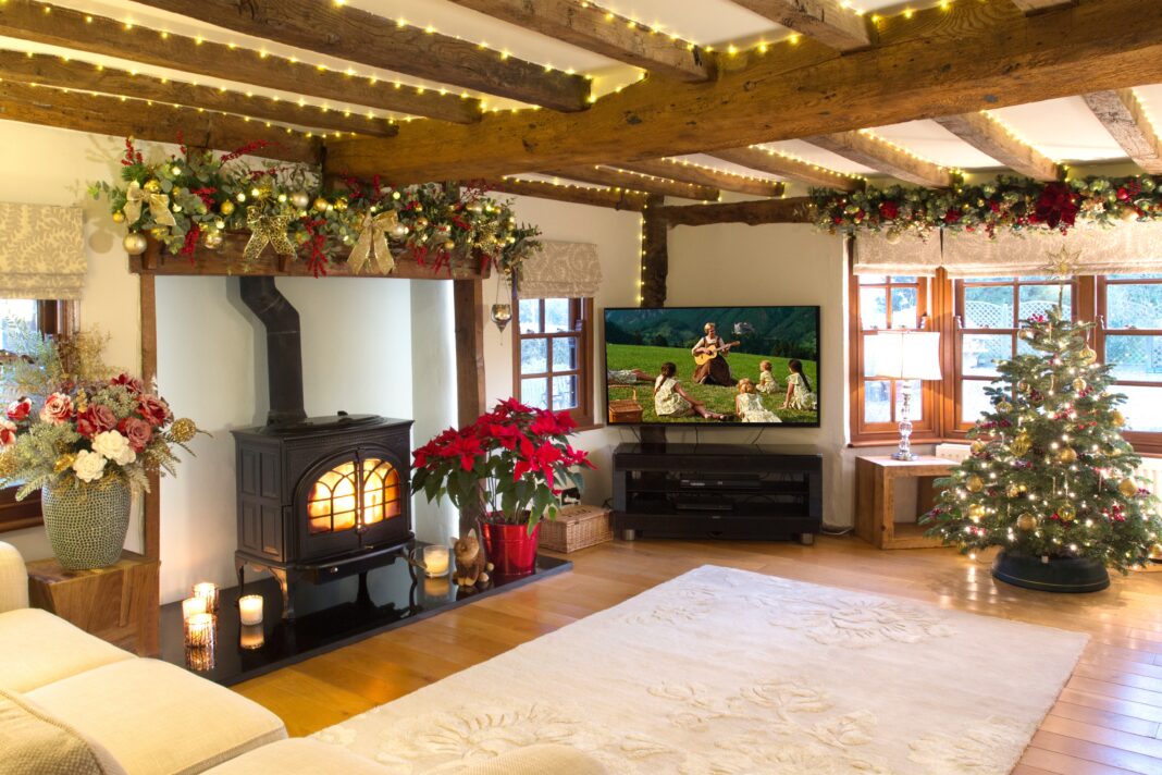 22 Of The Best Holiday Decor Items To Show Your Festive Spirit