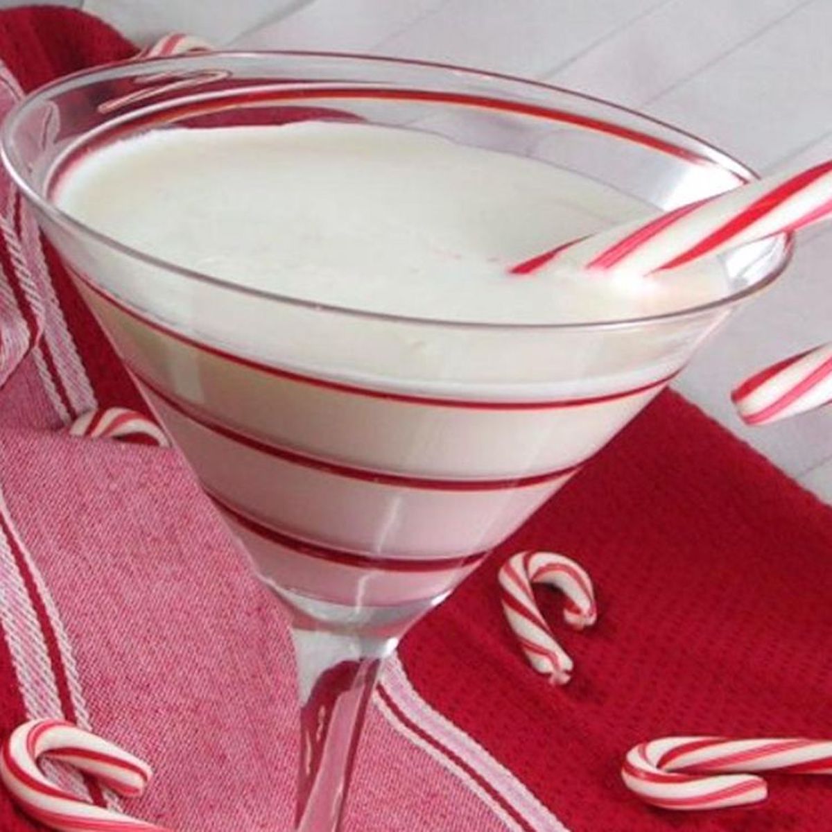 8 Recipes Featuring Christmas Candy Canes For The Festive Season