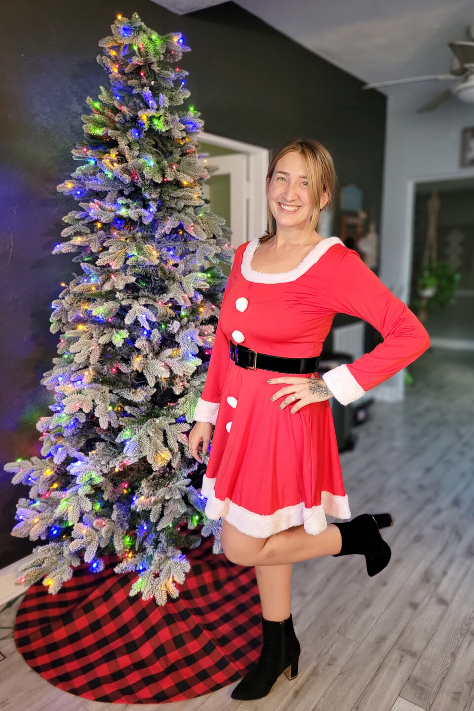 22 Best Holiday Decor Items To Show Your Festive Spirit