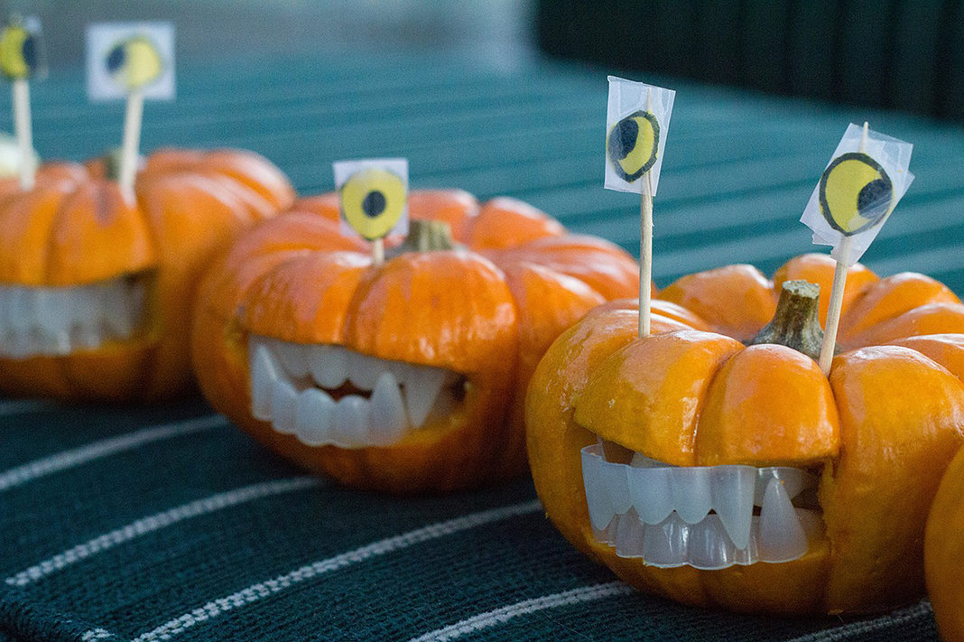 <strong>10 Arts And Crafts For Halloween That Bring The Spooky Holiday To Life</strong> daily-mom-parent-portal-arts-and-crafts-for-Halloween