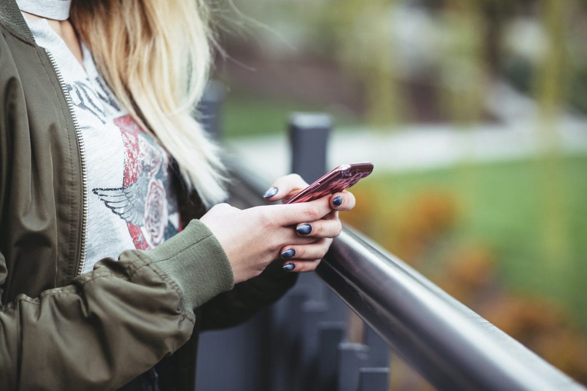 Daily-Mom-Staying-Connected