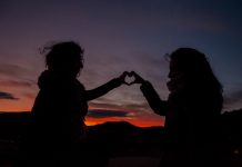 daily-mom-staying-connected