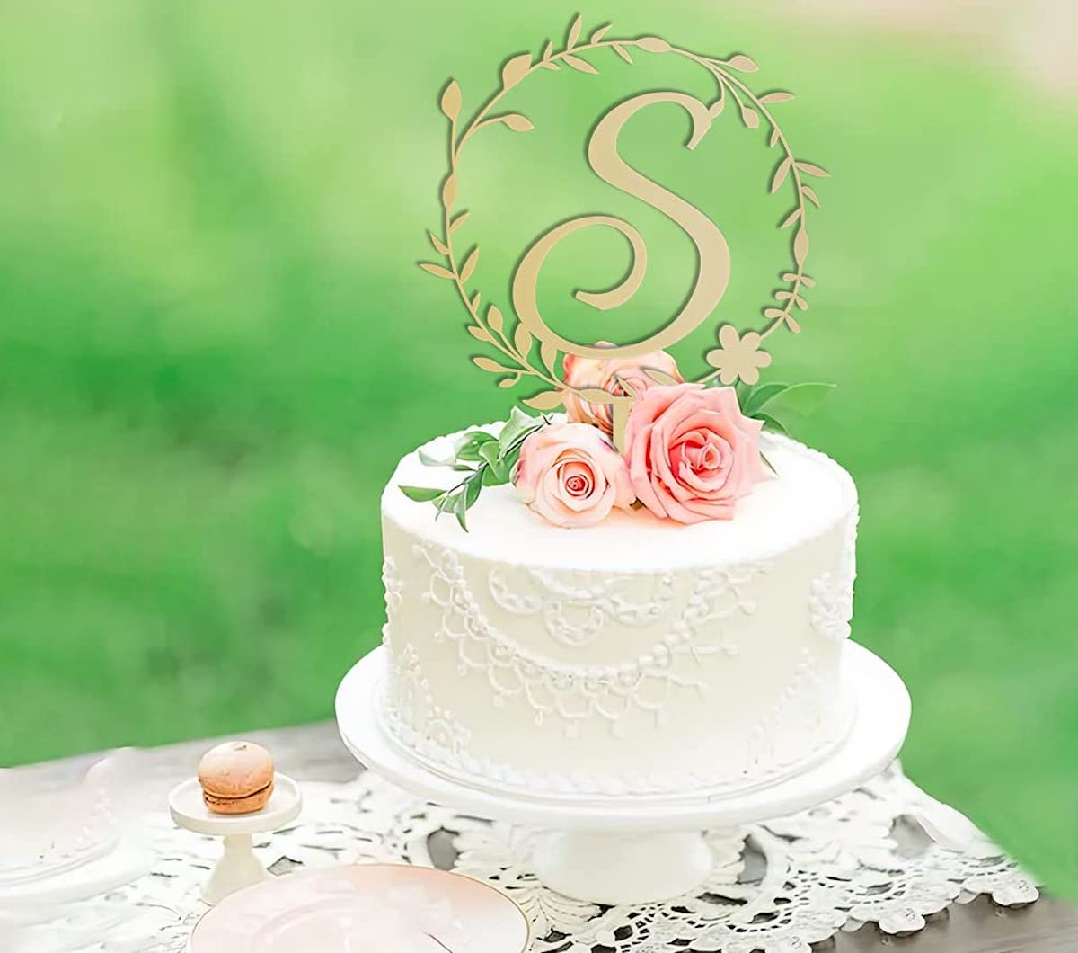 Creative One-Tier Wedding Cake Ideas That Really Take The Cake