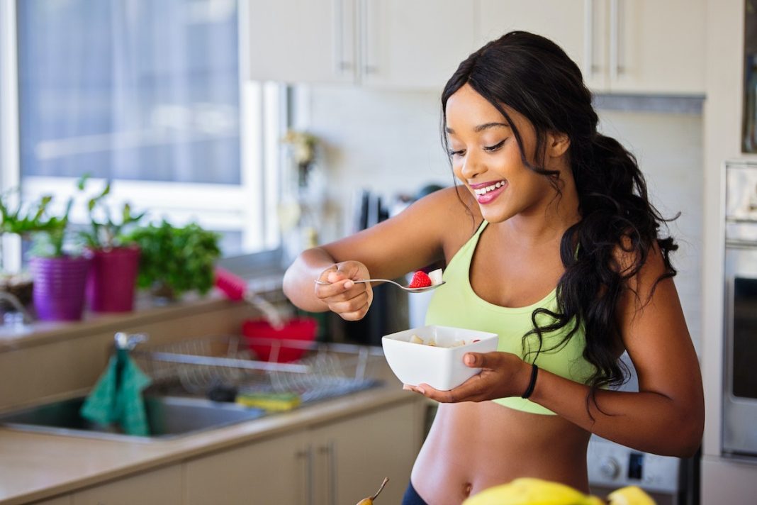 25 Of The Most Delicious Healthy Snacks And Drinks To Help You Get Through The Day Daily Mom Parent Portal Healthy Snacks Feature