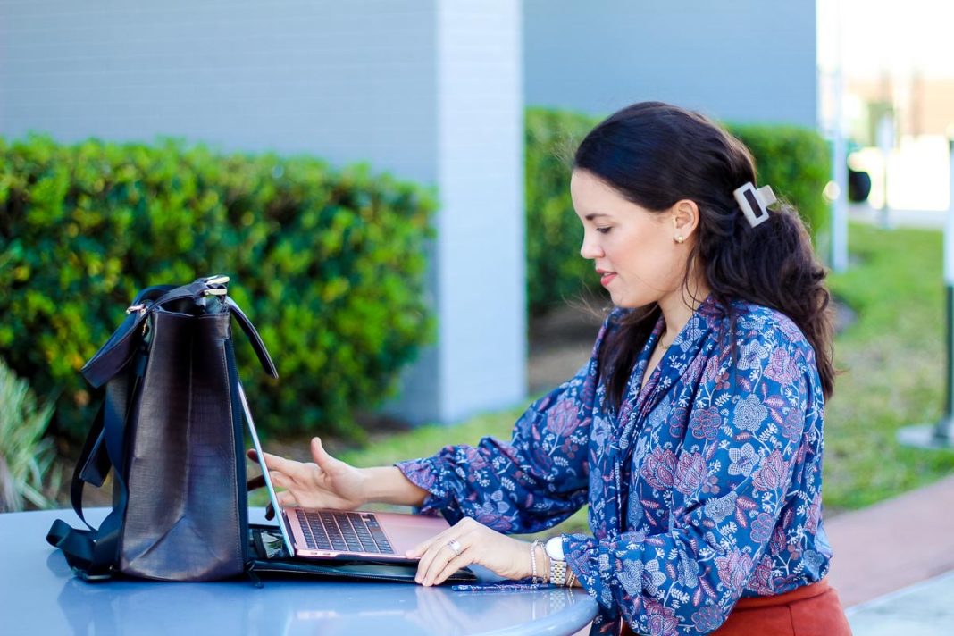 New Hybrid Work Products Make You More Productive At Home And In The Office Moov Daily Mom Parent Portal 6