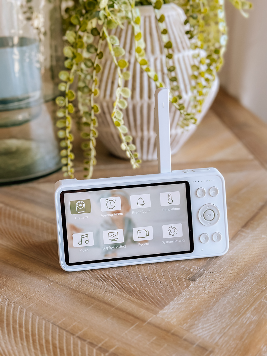 Bonoch Long-Range Baby Monitor: 6 Great Features You'll Want In A Baby Monitor