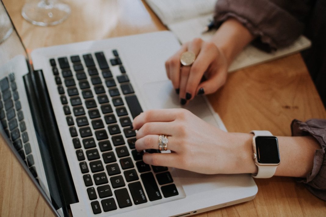 From Coding To Cooking: How These 5 Online Learning Platforms Help Busy Moms Master It All