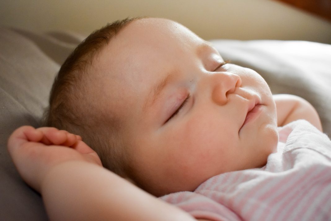 Newborn Sleep Training Guide: 6 Easy Tips To Get You Started