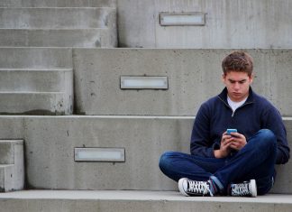 Teens Sexting: The Alarming Reality Of This Dangerous Practice