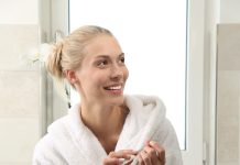 Top 22 Natural Skin Care Products & Tools To Sculpt & Beautify Aging Skin