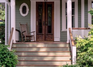 5 Ways To Amp Up Your Home's Curb Appeal Through Front Door Design