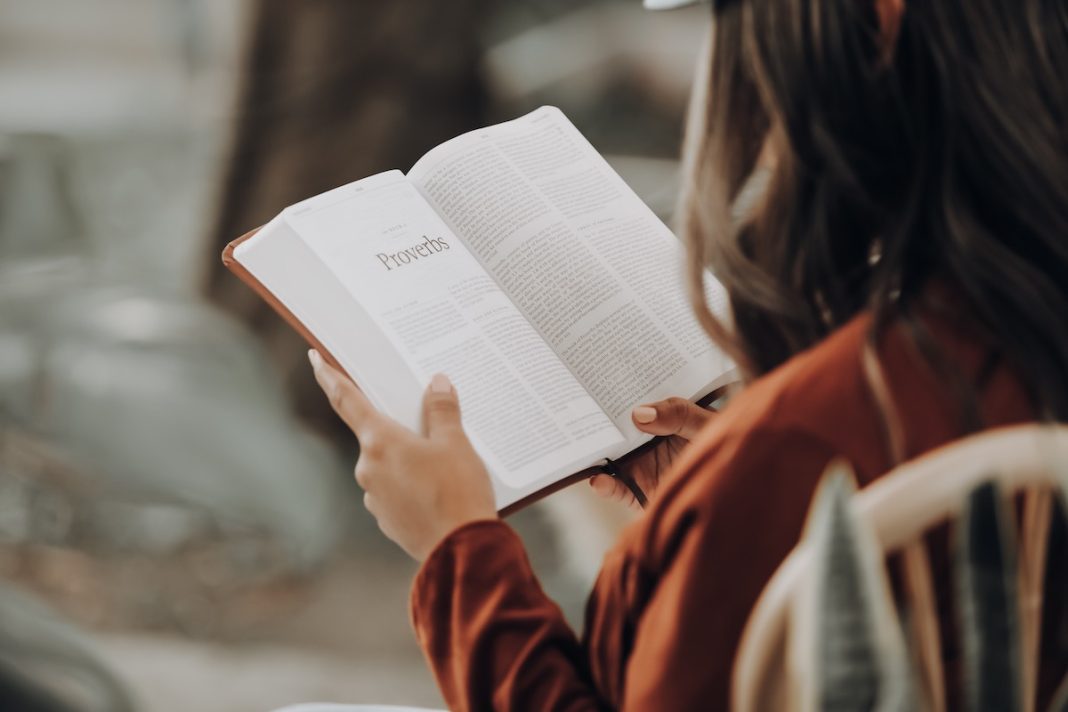 A Yearlong Journey Of Faith: Reading The Bible Daily From Cover To Cover A Yearlong Journey Of Faith: Reading The Bible Daily From Cover To Cover