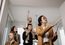 Beginner's Helpful Checklist For Buying A Home: A Simple, Stress-free Guide