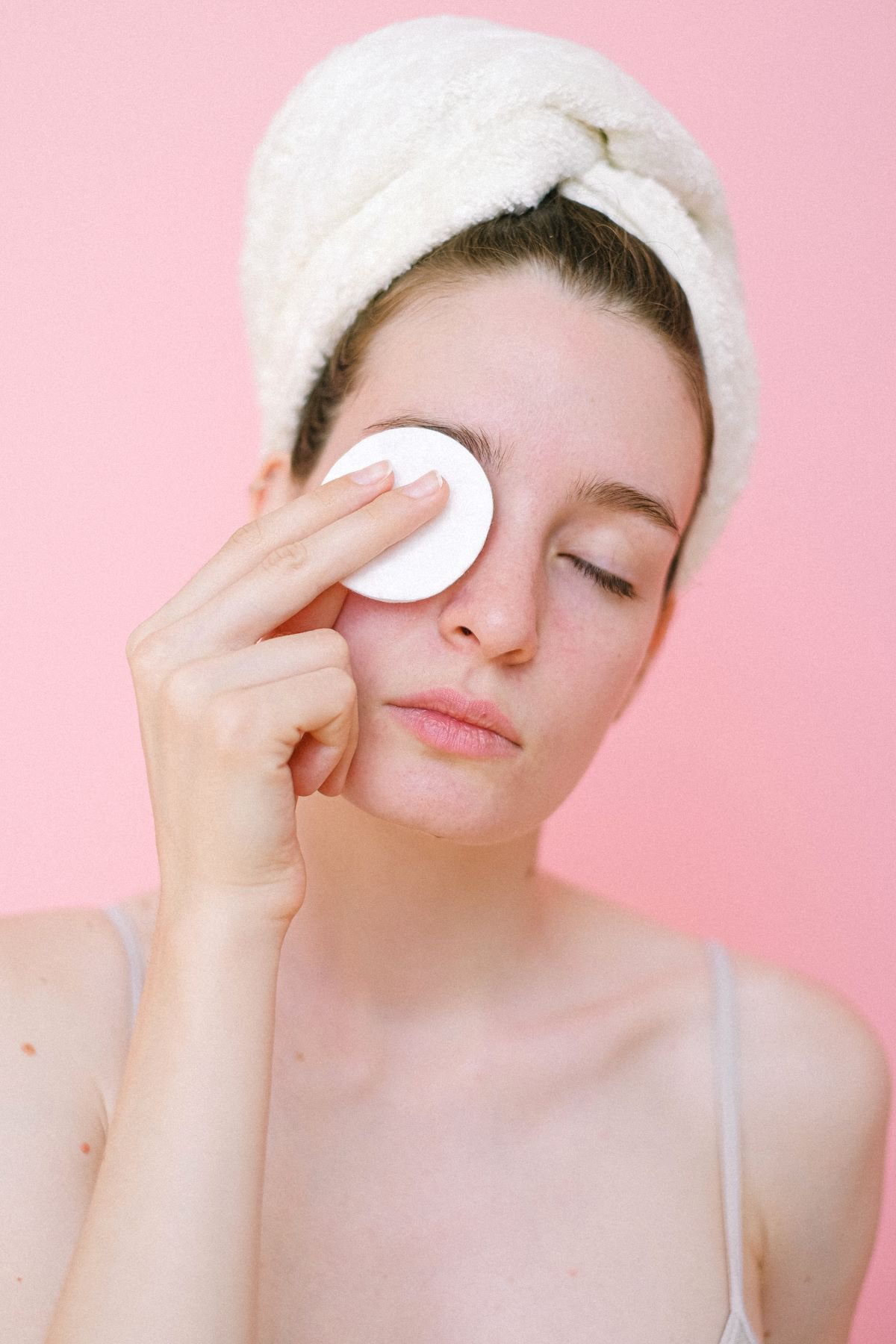 Natural Makeup Remover: The Why's And The Diy Recipe