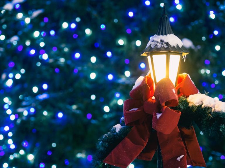 27 Home Gift Ideas for A Cozy Christmas