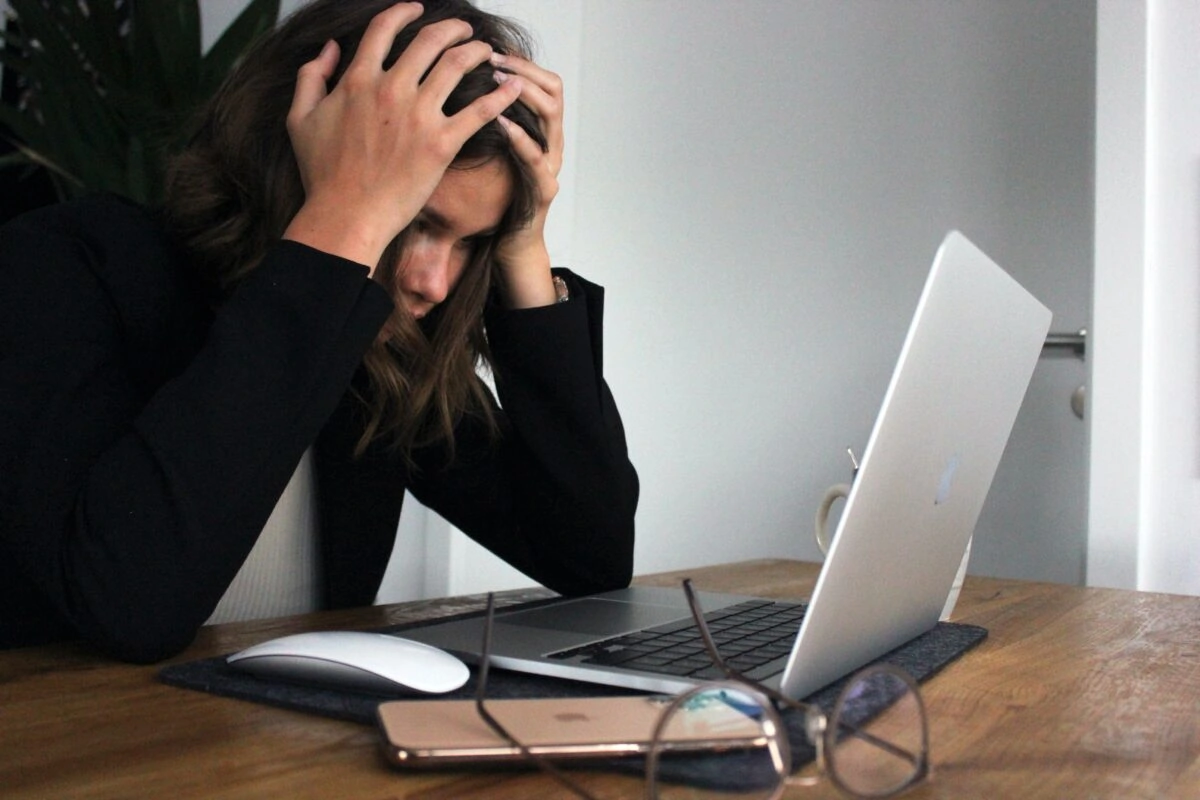 How to Quit a Job Professionally on Good Terms - Ways to Gracefully Resign and Leave a Job 1 Daily Mom, Magazine for Families Daily-Mom-Parent-Portal-How To Leave A Job