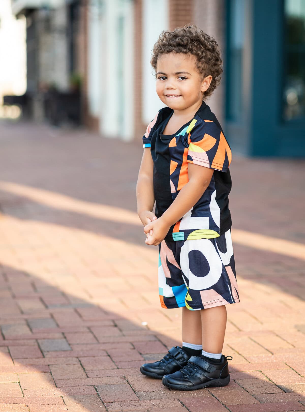 The Ultimate Guide With Quick Tips On How To Pose In Pictures: 7 Techniques To Transform Your Photos From Hobby To Fashion Photographer 9 Daily Mom, Magazine For Families