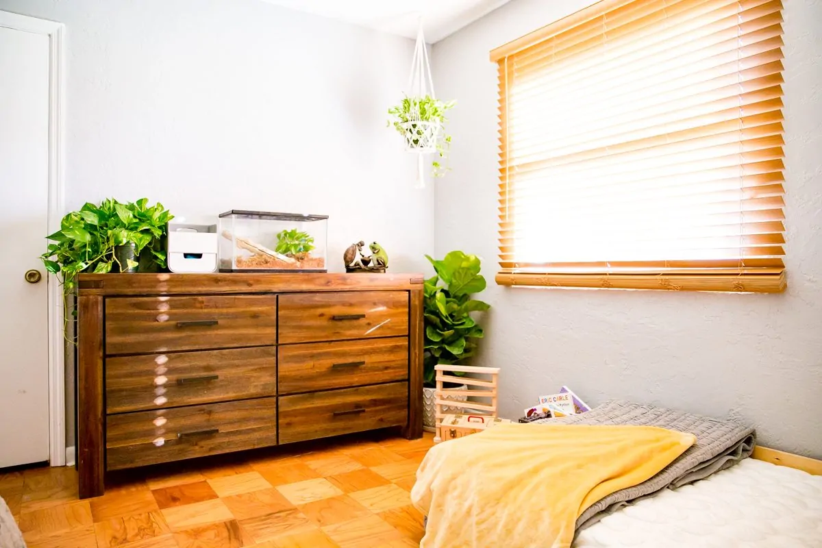 How To Choose A Montessori Floor Bed: 5 Tips For Infant And Toddler Bedrooms 11 Daily Mom, Magazine For Families