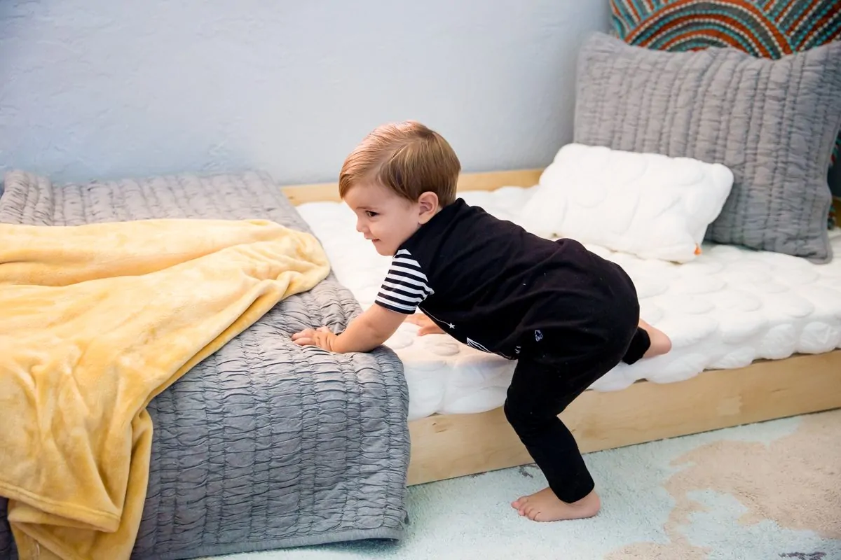 How To Choose A Montessori Floor Bed: 5 Tips For Infant And Toddler Bedrooms 8 Daily Mom, Magazine For Families