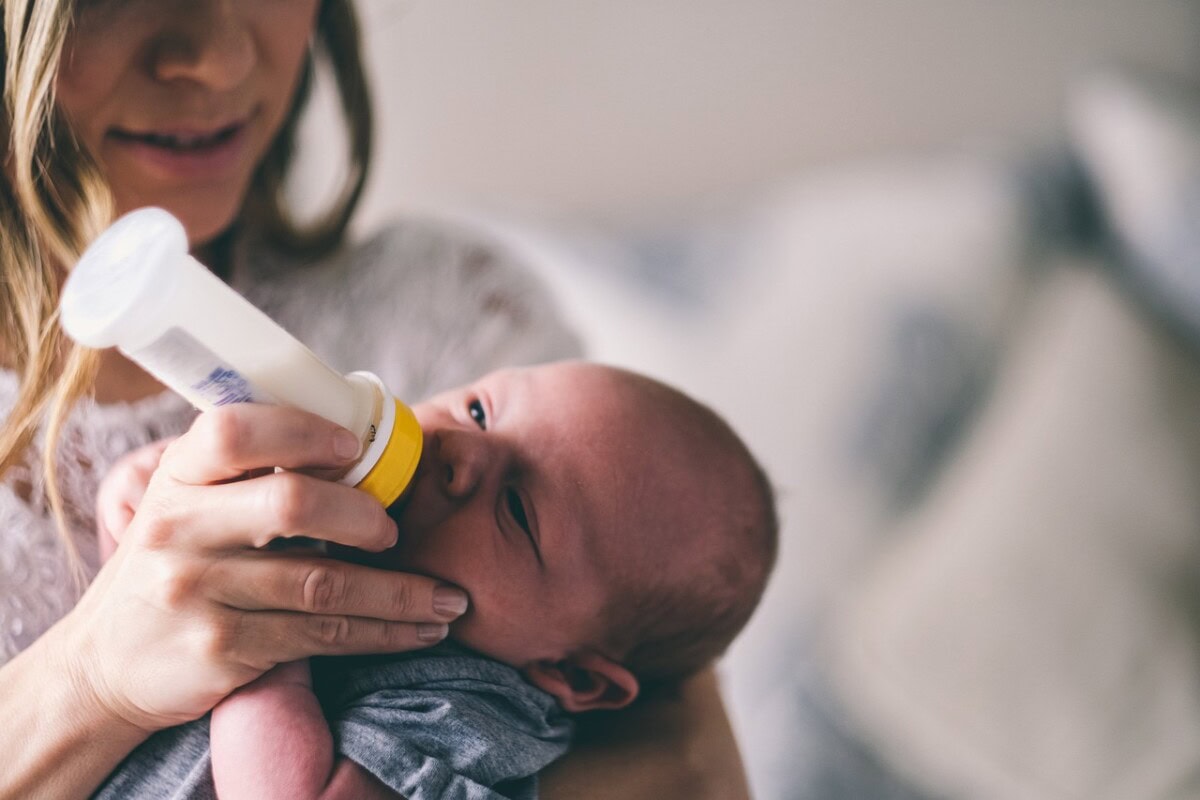 Getting Your Period While Breastfeeding: Understanding Your Milk Supply Postpartum While On Your Menstrual Cycle 2 Daily Mom, Magazine for Families Daily Mom Parent Portal Breastfeeding While On Your Period