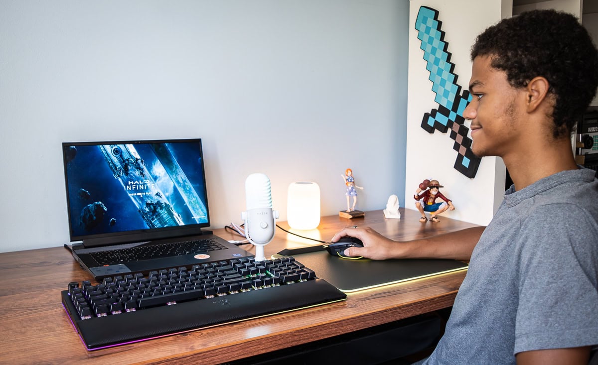 The Best High Tech Gifts And Gadgets For Christmas {2024} 3 Daily Mom, Magazine For Families