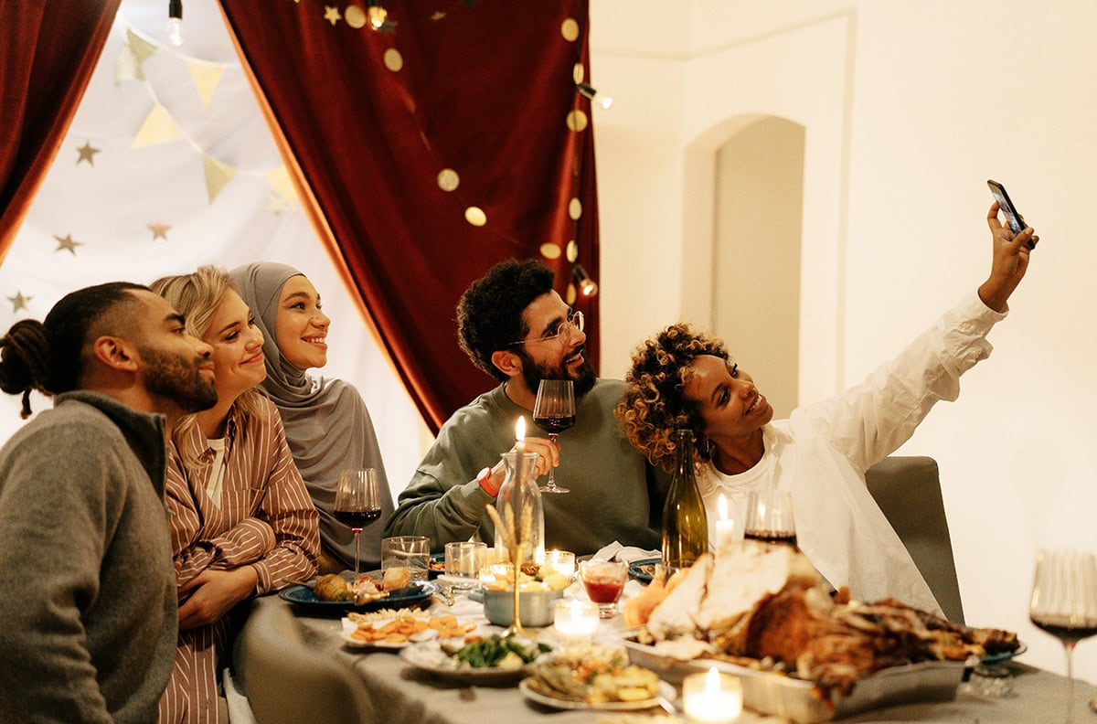 Daily-Mom-Parent-Portal-Friendsgiving