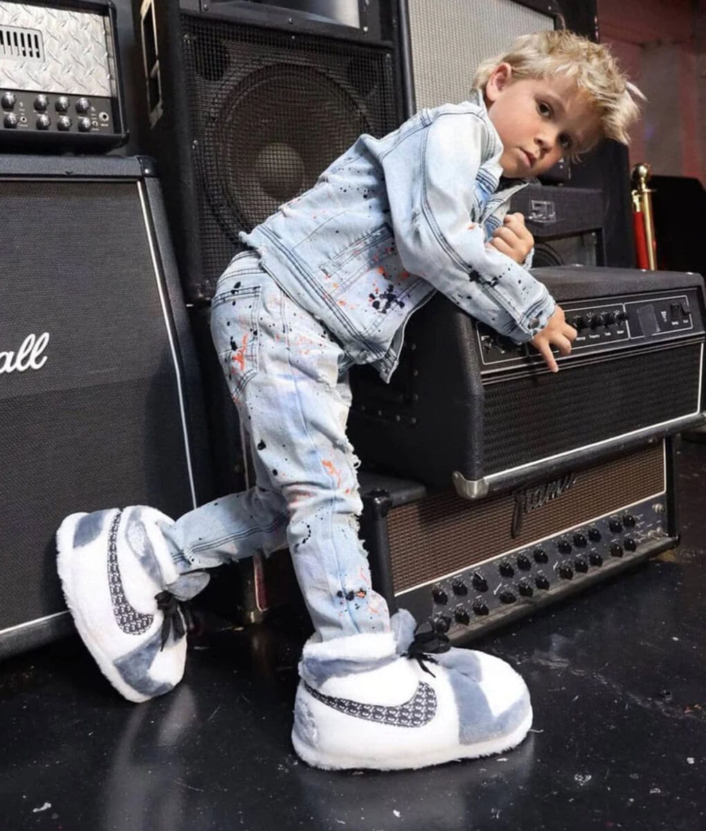 The Best Holiday Gifts For Teenage Boys And Girls {2024} 14 Daily Mom, Magazine For Families