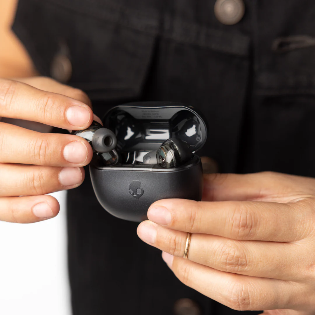 The Best Holiday Gifts For Teenage Boys And Girls {2024} 2 Daily Mom, Magazine For Families