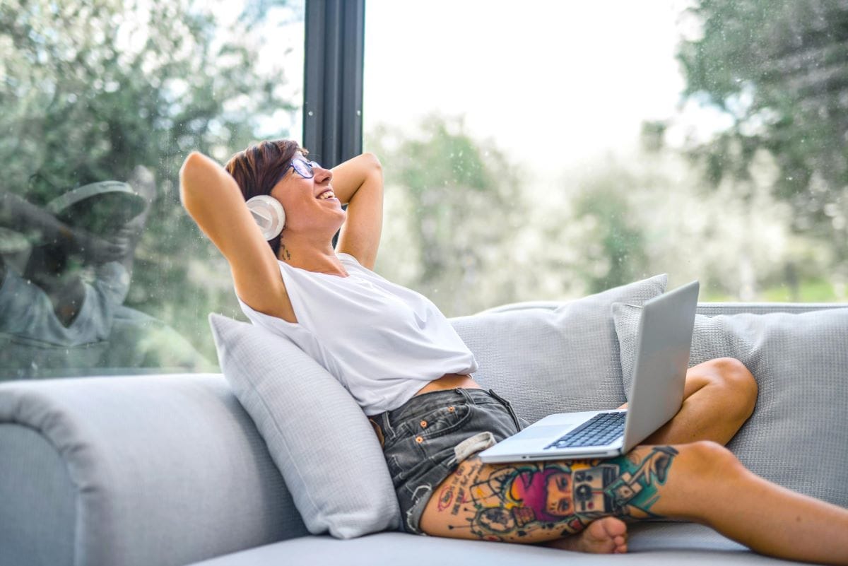 Becoming A Daily Mom Writer: Write As A Stay-At-Home Mom! 2 Daily Mom, Magazine For Families