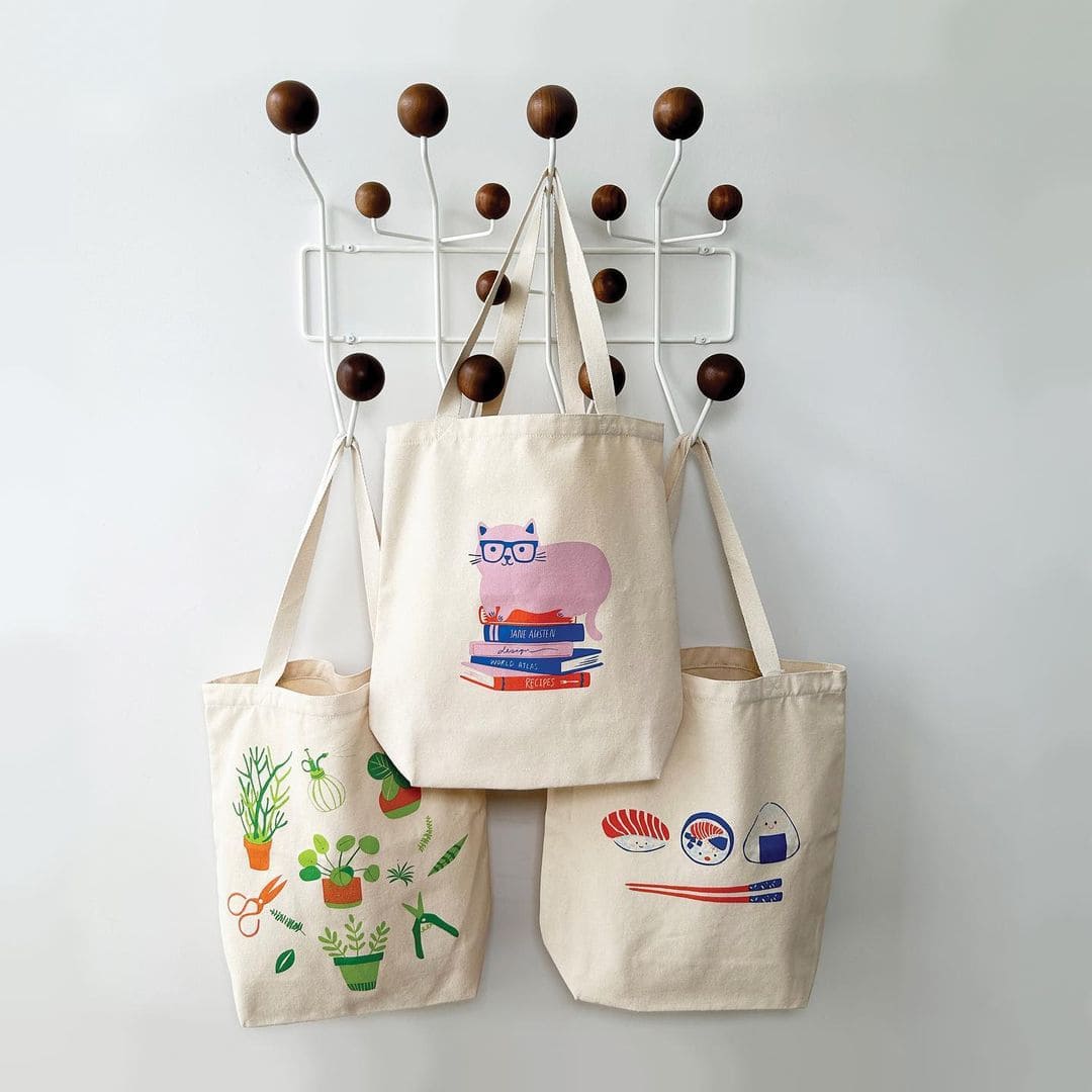 The Best Holiday Gifts For Teenage Boys And Girls {2024} 51 Daily Mom, Magazine For Families