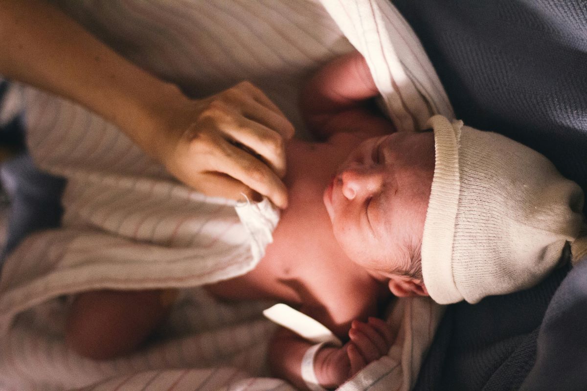 What is Midwifery: History, Philosophy, and the Difference Between a Midwife and a Doctor 3 Daily Mom, Magazine for Families What Is Midwifery: History, Philosophy, And The Difference Between A Midwife And A Doctor 3 Daily Mom, Magazine For Families