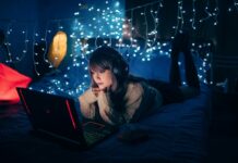 The Best Holiday Gifts for Teenage Boys and Girls {2024}