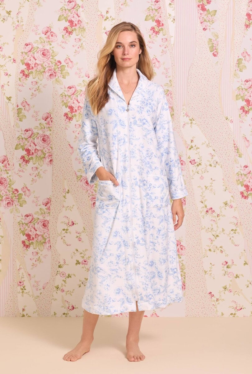 Great Valentine Gifts For Her: Find The Best Romantic Gifts For The Special Lady In Your Life 40 Daily Mom, Magazine for Families Great Valentine Gifts For Her: Find The Best Romantic Gifts For The Special Lady In Your Life 40 Daily Mom, Magazine For Families