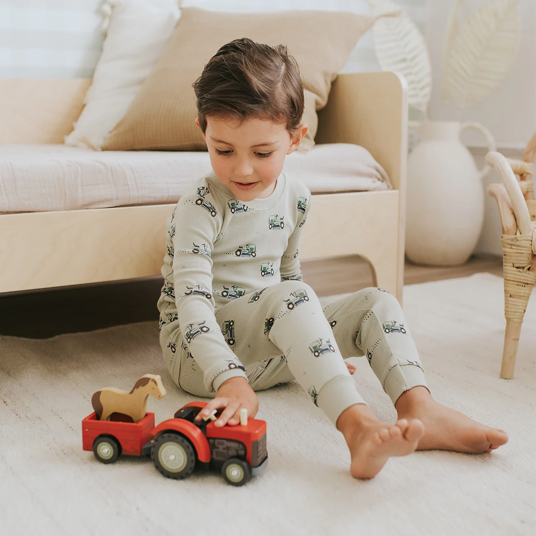 Lightweight Layers For The Whole Family: The Best Clothing For A Stylish Summer {2025} 167 Daily Mom, Magazine For Families