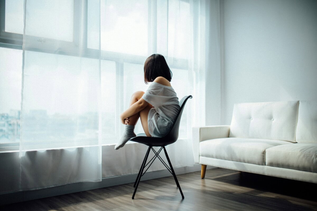 How to Talk to Your Child About Warning Signs of Suicide 1 Daily Mom, Magazine for Families Daily-Mom-Parent-Portal-Suicidal Signs