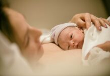 Why I Chose to Birth at Home: 5 Pros & Cons of a Planned Home Birth Labor and Delivery vs Hospital Birth birth at home