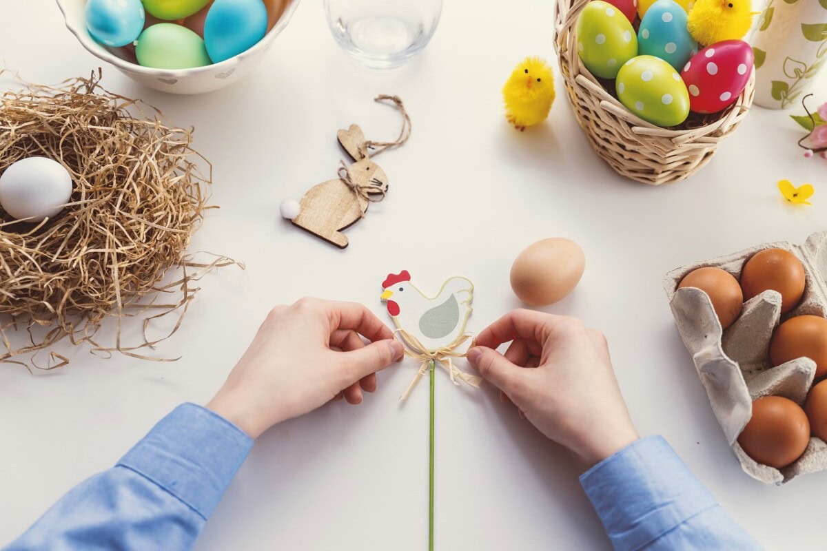 Easy Crafts to Make That Sell: The Busy Mom's DIY Guide Using Creativity For A Profit From Home 11 Daily Mom, Magazine for Families Easy Crafts To Make That Sell: The Busy Mom'S Diy Guide Using Creativity For A Profit From Home 11 Daily Mom, Magazine For Families