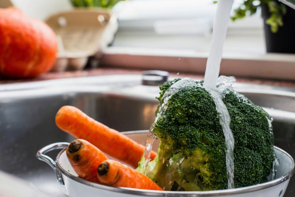 Daily-Mom-Parent-Portal-How To Remove Pesticides From Fruit And Vegetables