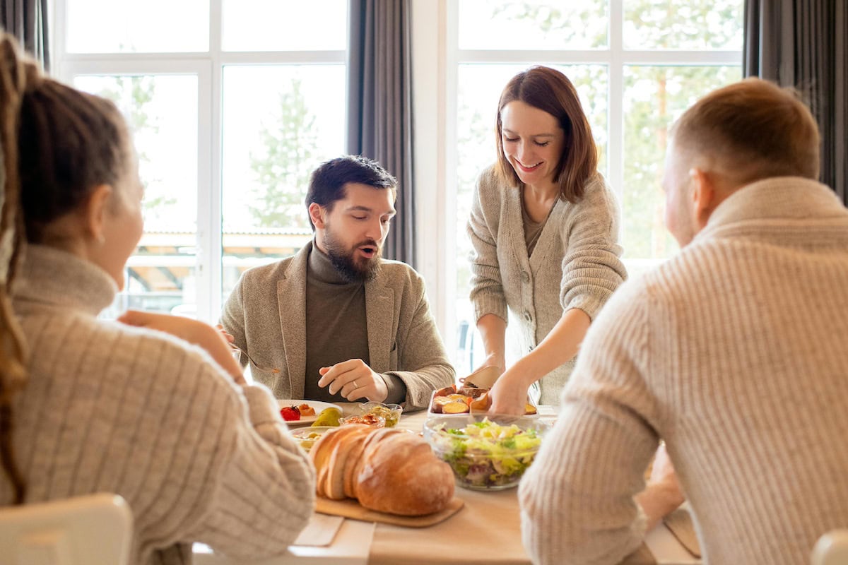 Making An Extroverts And Introverts Relationship Work: Tips To Survive 3 Daily Mom, Magazine For Families