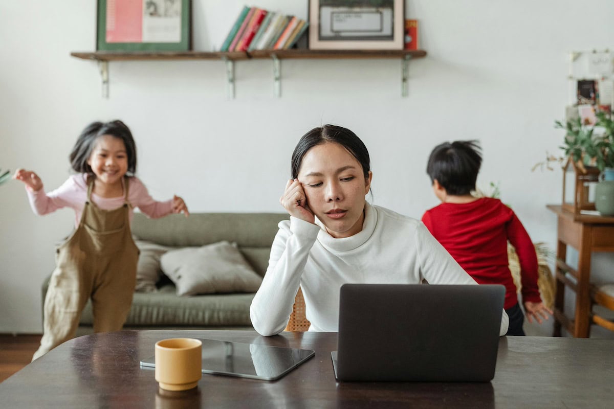 Making An Extroverts And Introverts Relationship Work: Tips To Survive 10 Daily Mom, Magazine For Families