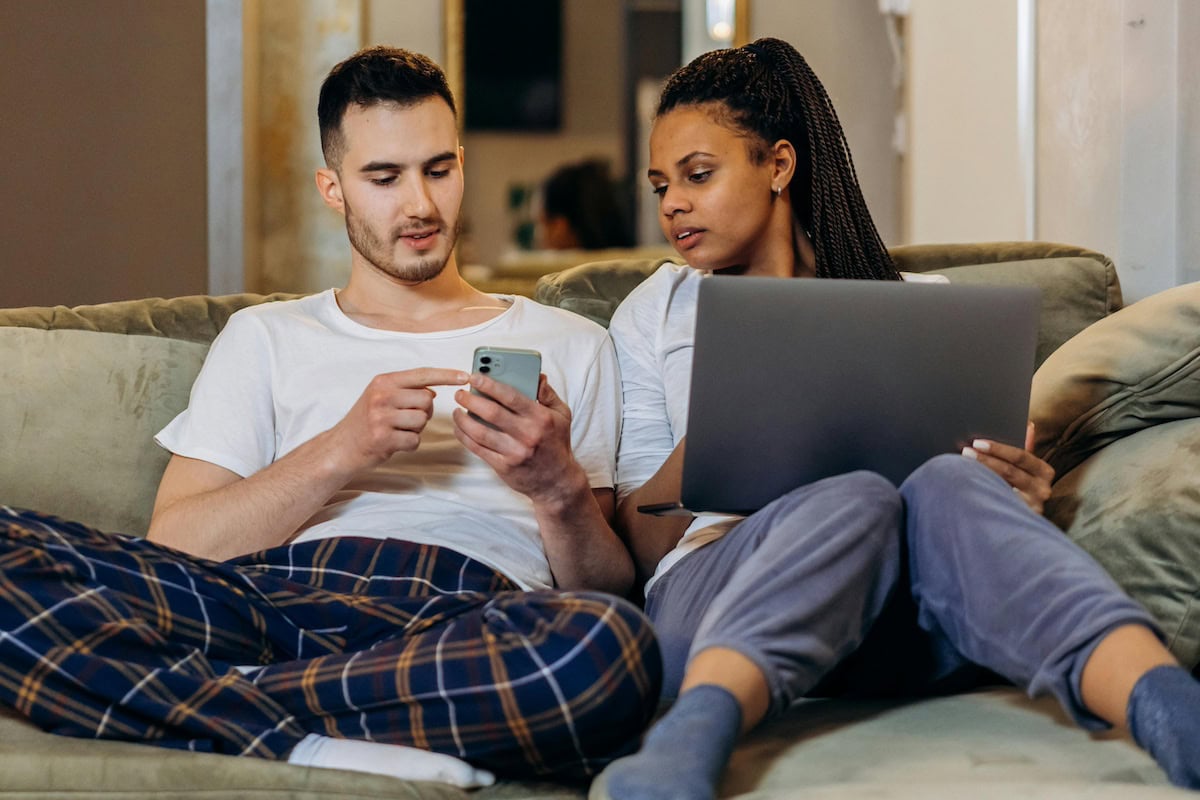 Making An Extroverts And Introverts Relationship Work: Tips To Survive 15 Daily Mom, Magazine For Families
