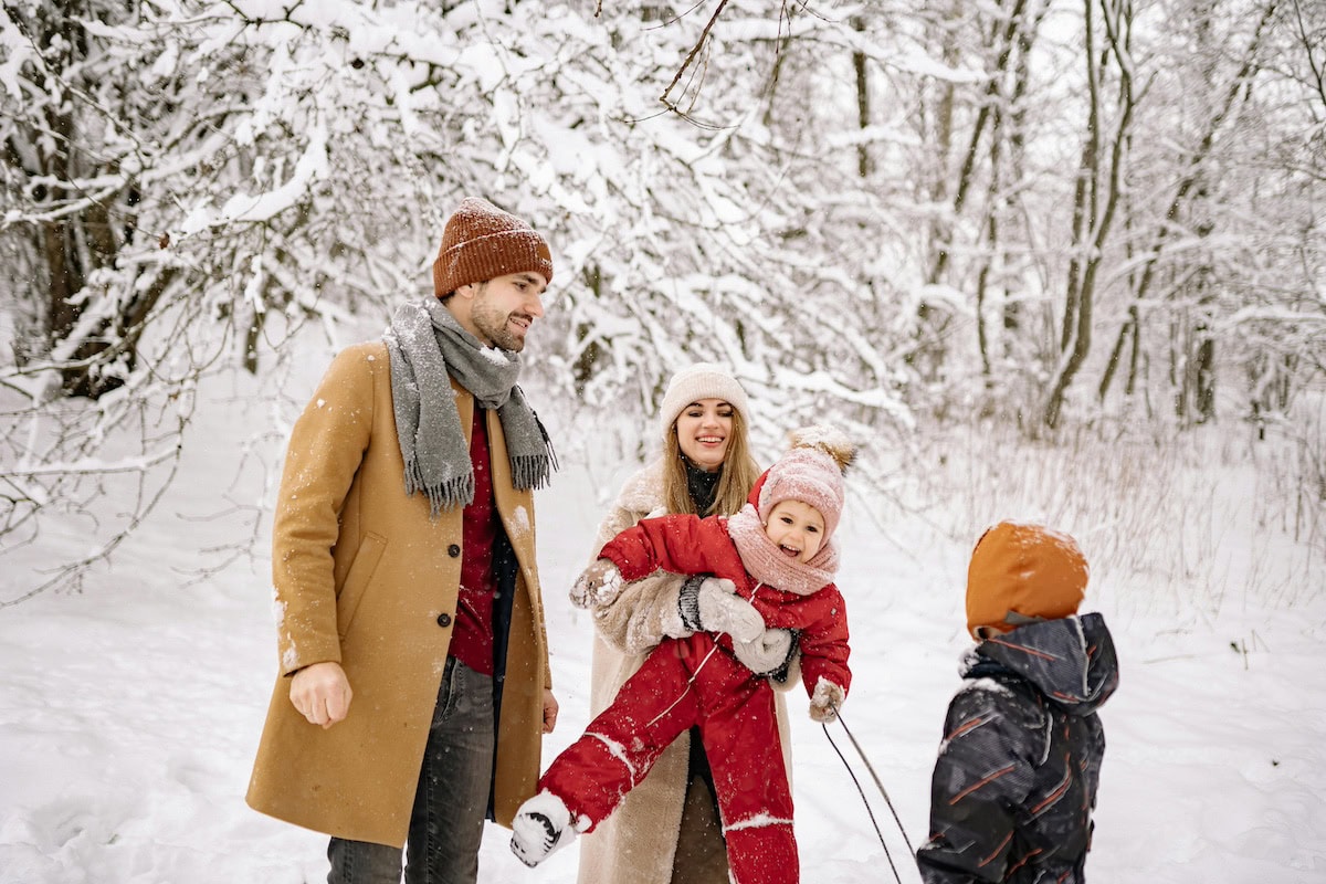 Creative Snow Day Activities for Kids: Fun Winter Activities the Whole Family Will Enjoy 29 Daily Mom, Magazine for Families Creative Snow Day Activities For Kids: Fun Winter Activities The Whole Family Will Enjoy 29 Daily Mom, Magazine For Families