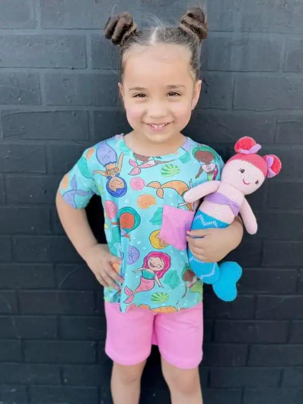 Lightweight Layers For The Whole Family: The Best Clothing For A Stylish Summer {2025} 146 Daily Mom, Magazine For Families