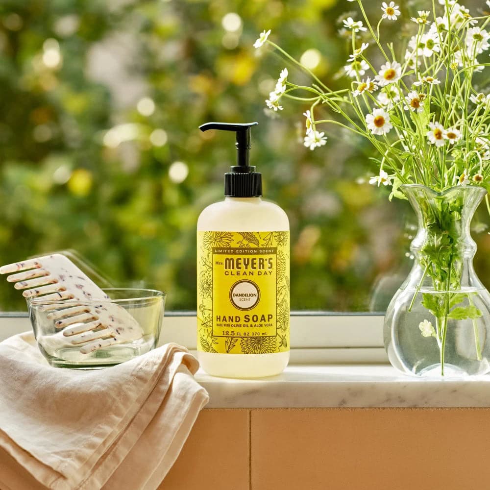 Keeping A Clean House In Winter: Decluttering With Kids, Smart Habits, And The Must-Have Cleaning Supplies For A Spotless, Tidy Home 53 Daily Mom, Magazine For Families